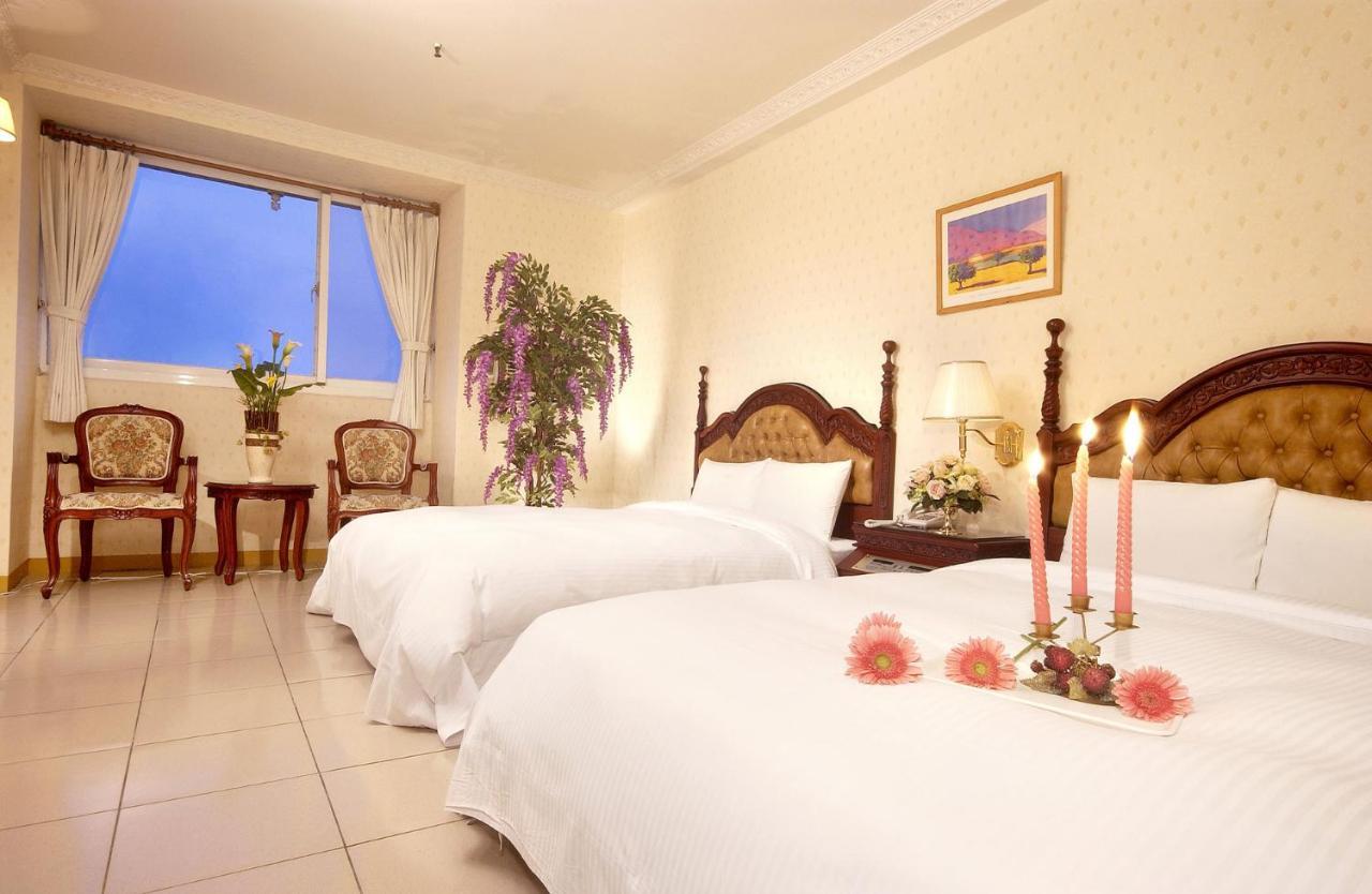 Huang Tai Hotel Джиаоси Екстериор снимка